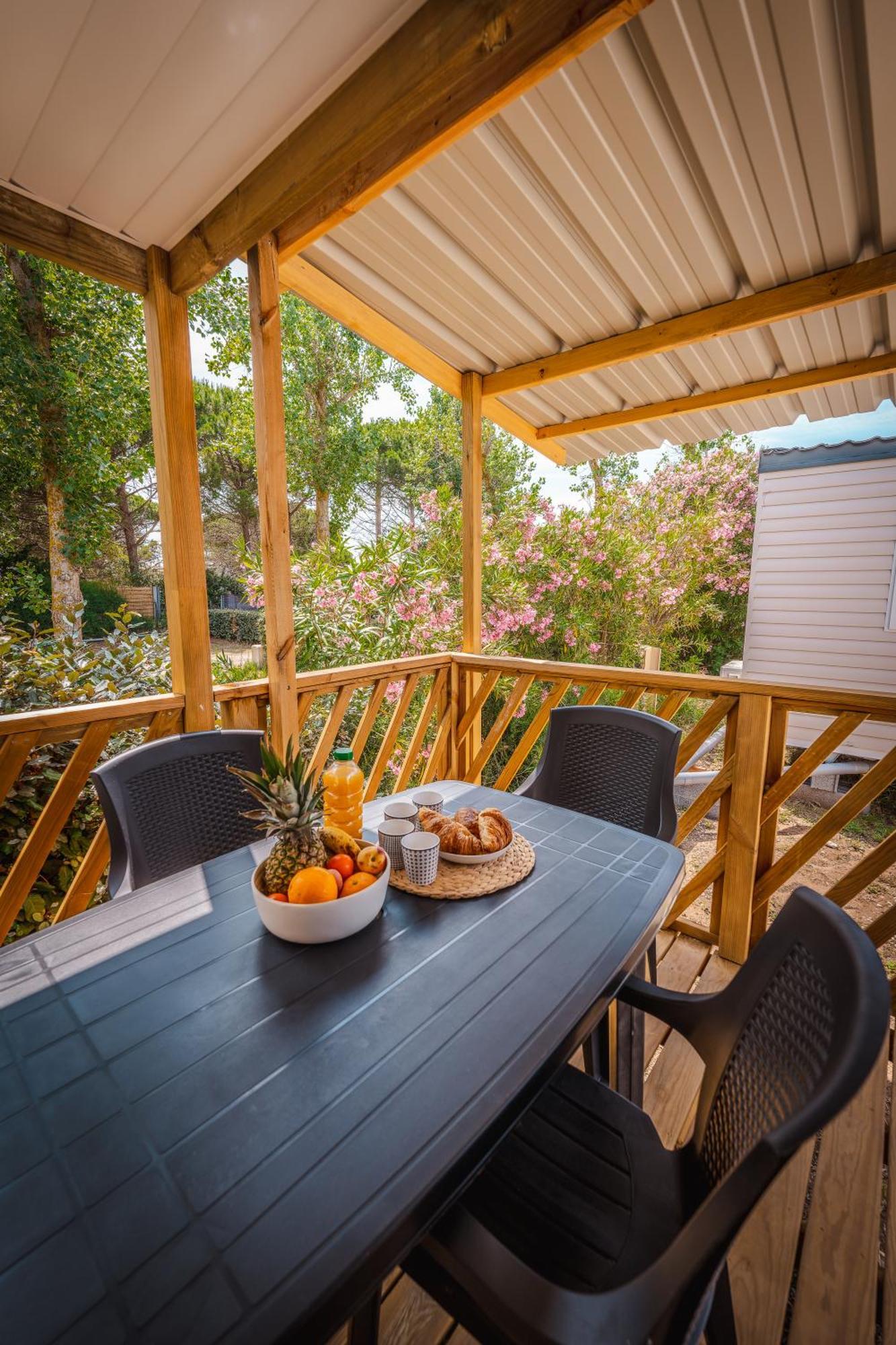 Camping Le Roucan West 비아스 외부 사진