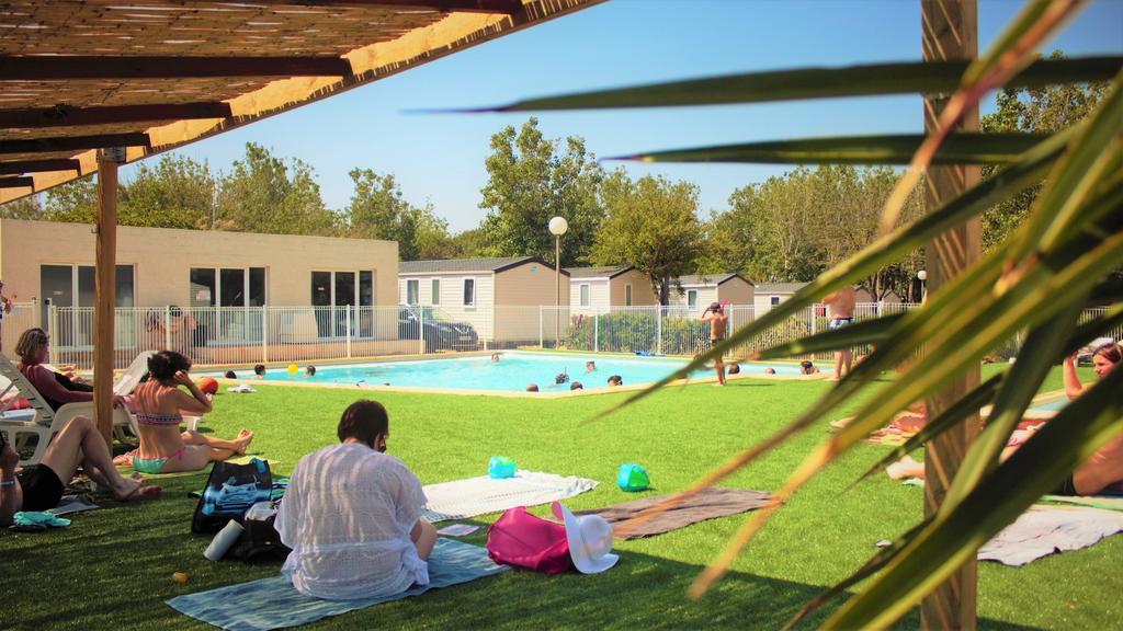 Camping Le Roucan West 비아스 외부 사진